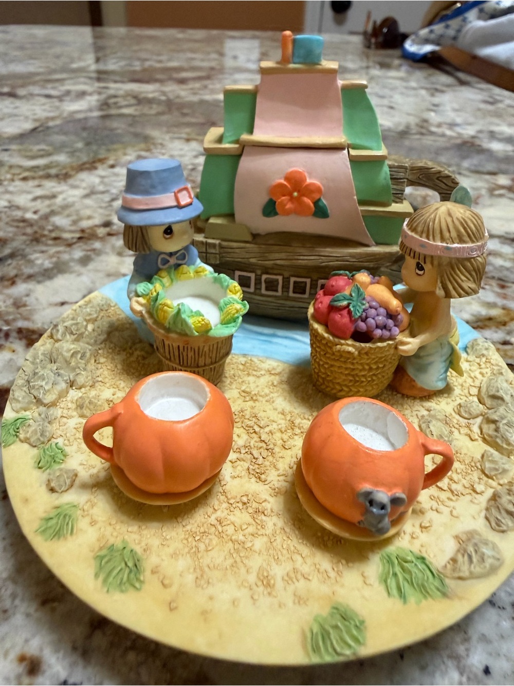 Tiny tea set. Precious Moments.